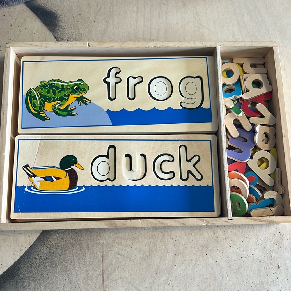 Melissa and Doug - See & Spell